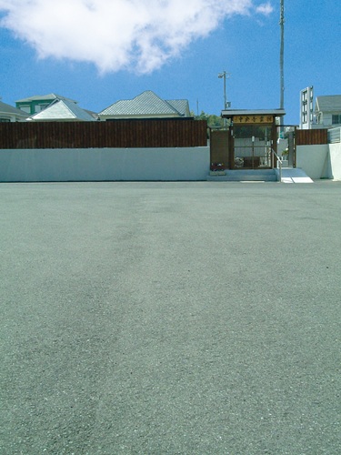 中央寺霊園　駐車場